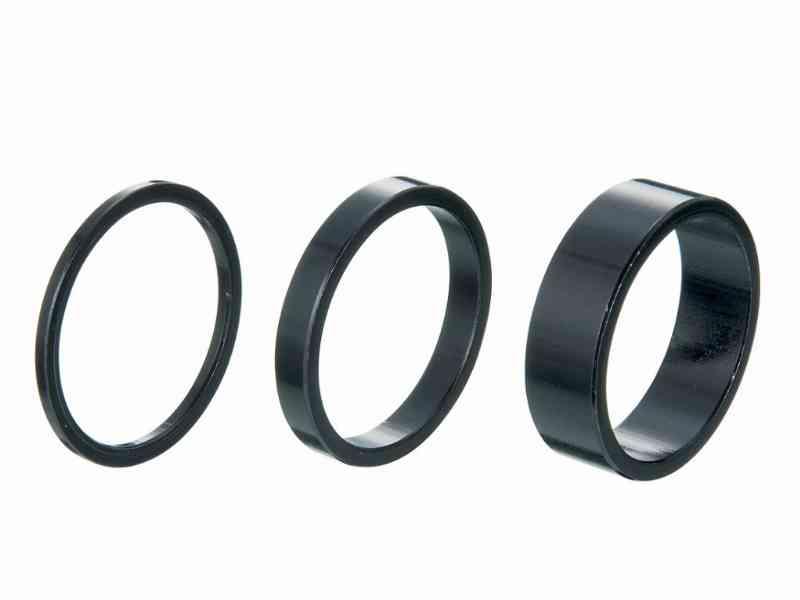 Spacer i sort aluminium 1 1/8"