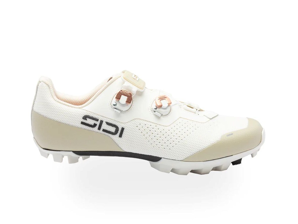 Dominator X   Cykelsko   Gravel   Dame   Ice White Sand   Str.  37 fra Sidi