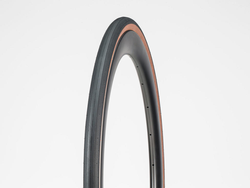 R3 Hard Case Lite Tlr   Foldedæk Road   700 X 32c   Skin fra Bontrager