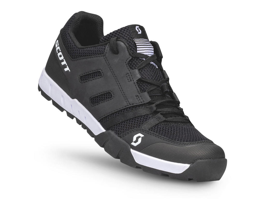 Sport Crus R Flat Lace   Cykelsko   Black White   Str. 41 fra Scott