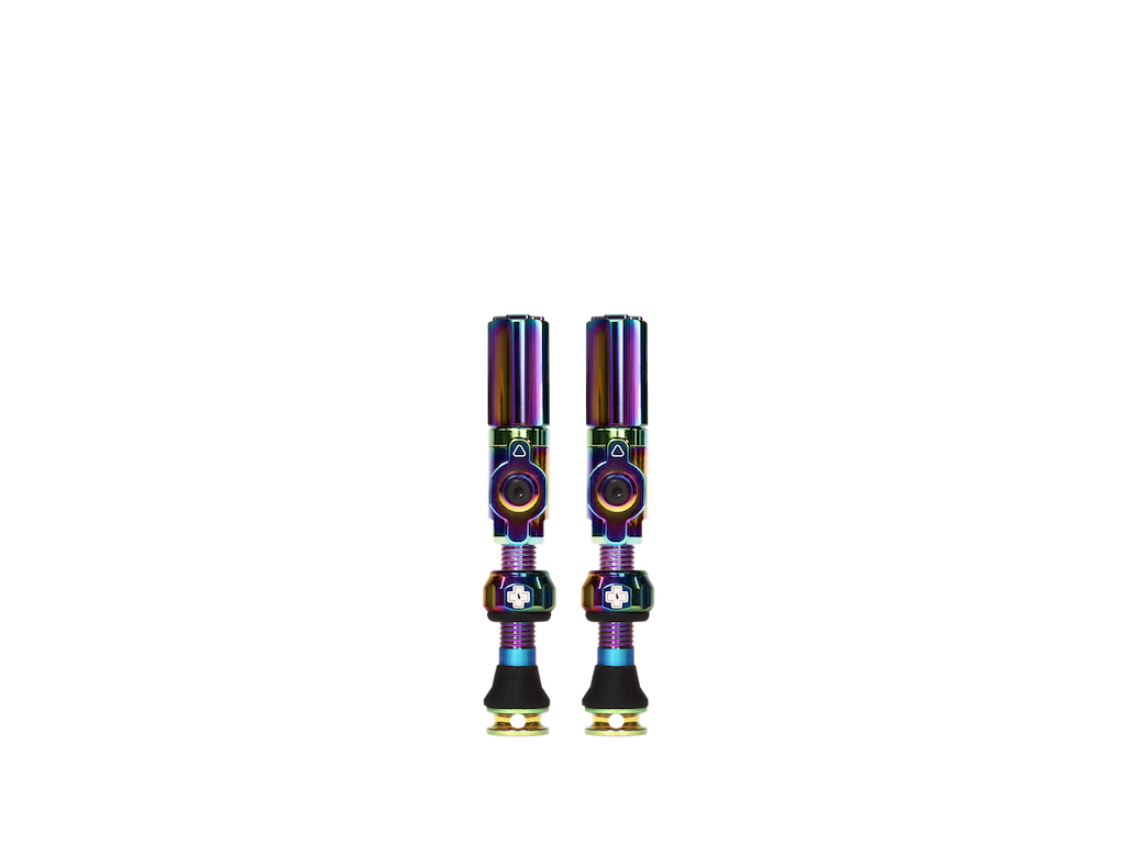 Muc Off Big Bore Hybrid 35 Mm Tubeless Ventiler Iridescent fra Muc-off