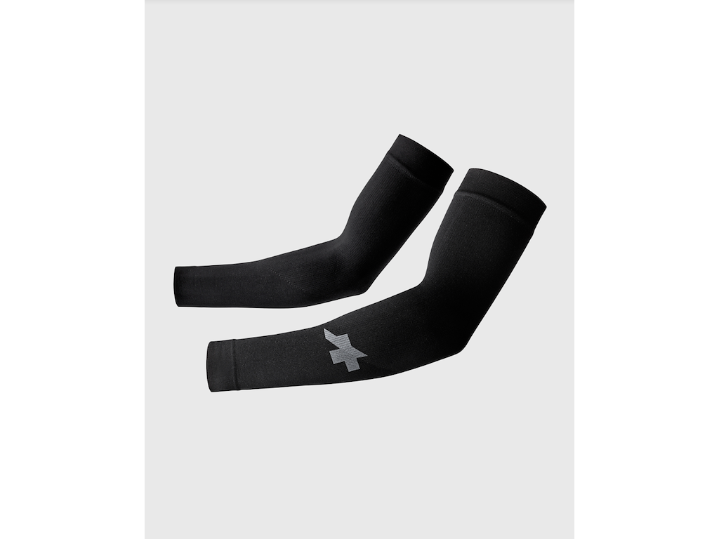 Summer Arm Uv Protector P1   Armvarmere   Sort   Str. I fra Assos