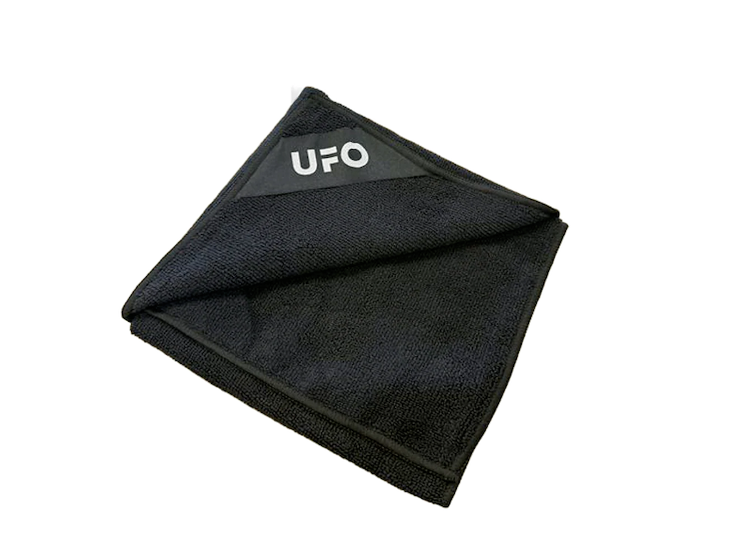 Ufo Clean Microfiber Towel   Mikrofiberklud   Sort fra Ceramicspeed