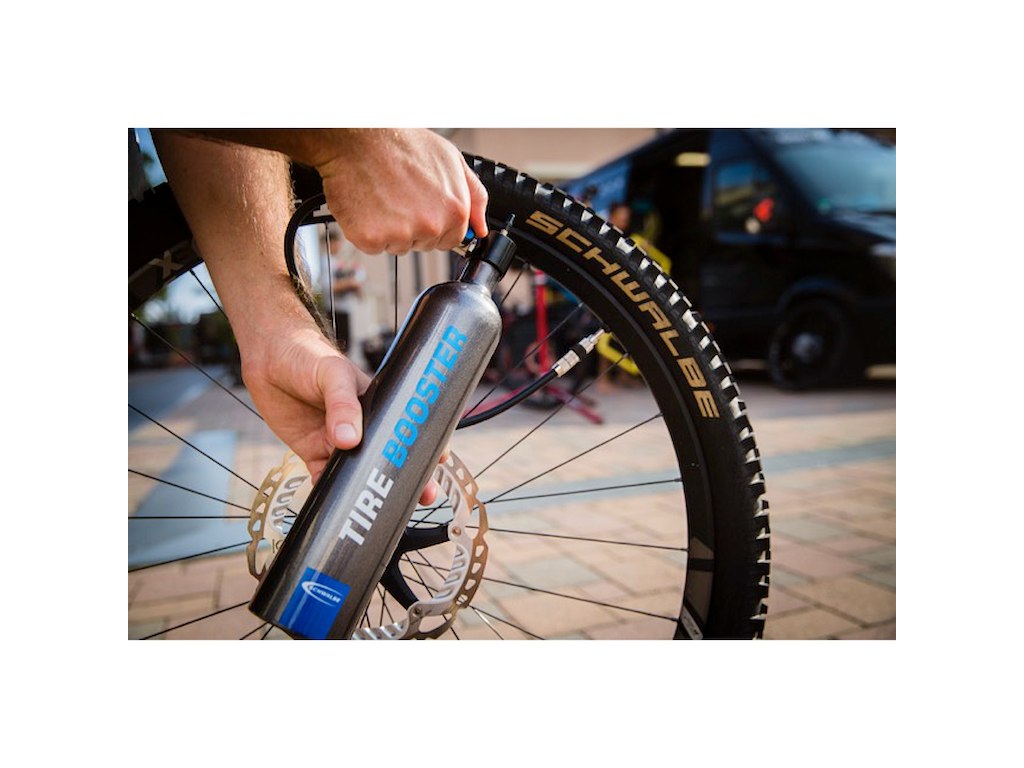 Tire Booster Pumpeflaske Til Tubeless fra Schwalbe